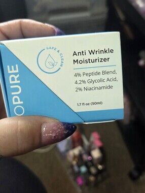 Pur Anti Wrinkle Moisturizer — Light Blue and White